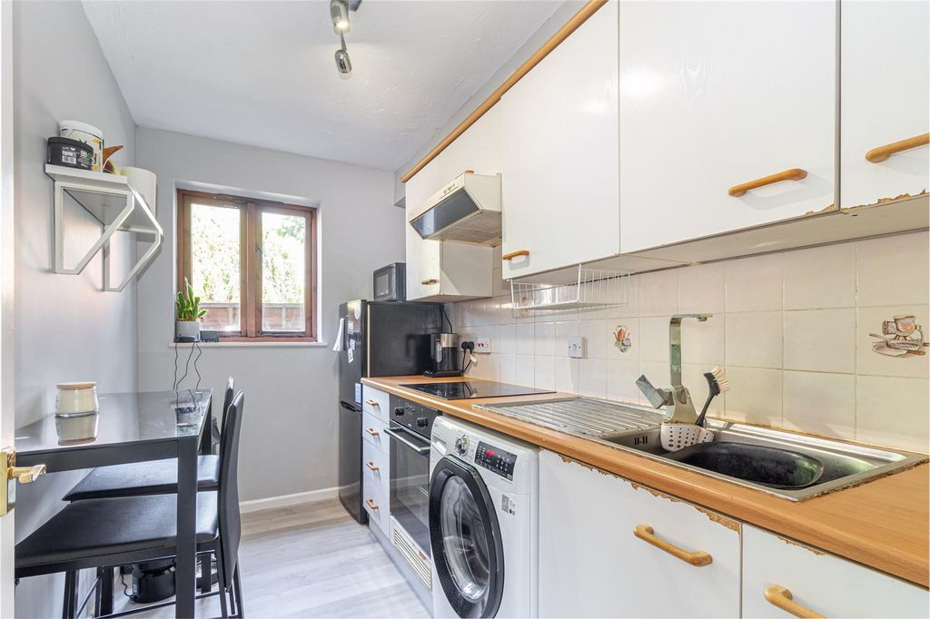 Additional image 6 of 1 bed flat for saleOtter Lane, Worcester WR5