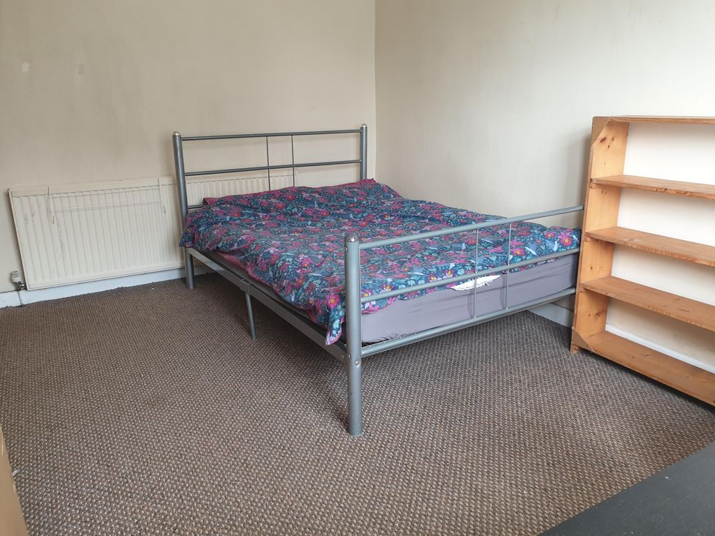 Property photo 3 of 11 Gallery