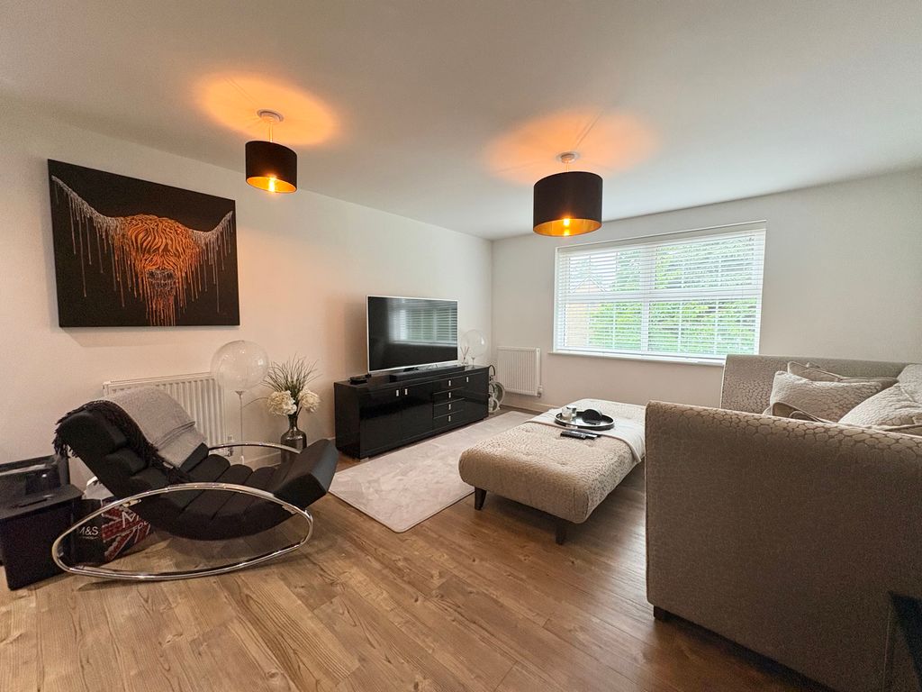 Property photo 3 of 9 3