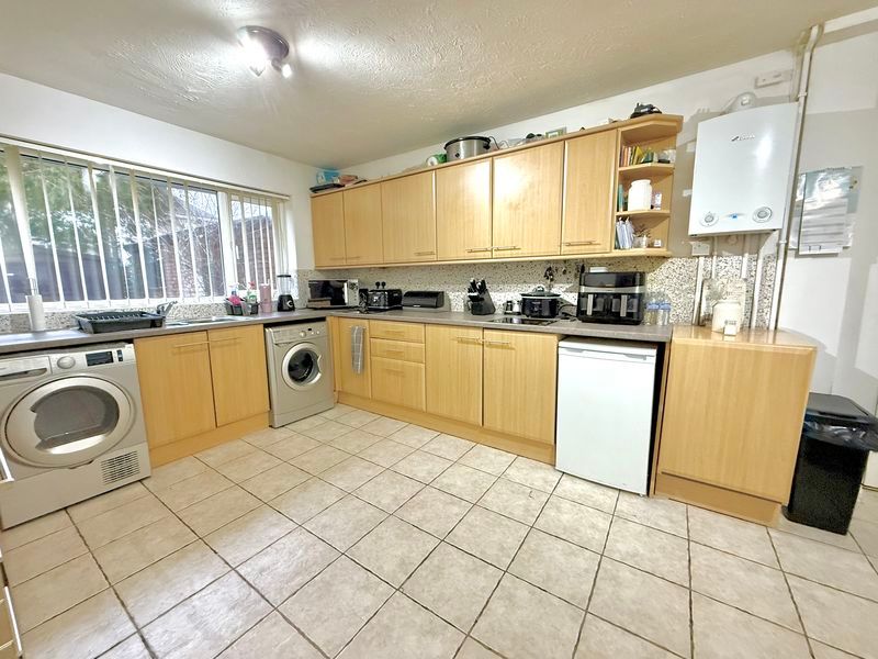 Property photo 2 of 20 Kitchen/Diner