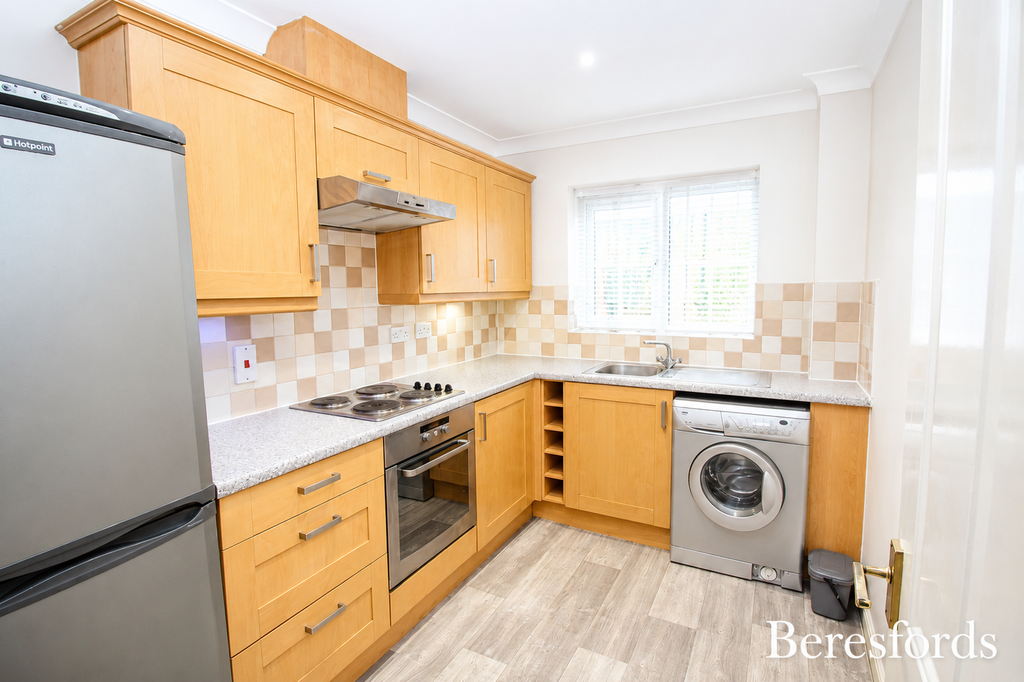 Property photo 2 of 8 Kitchen