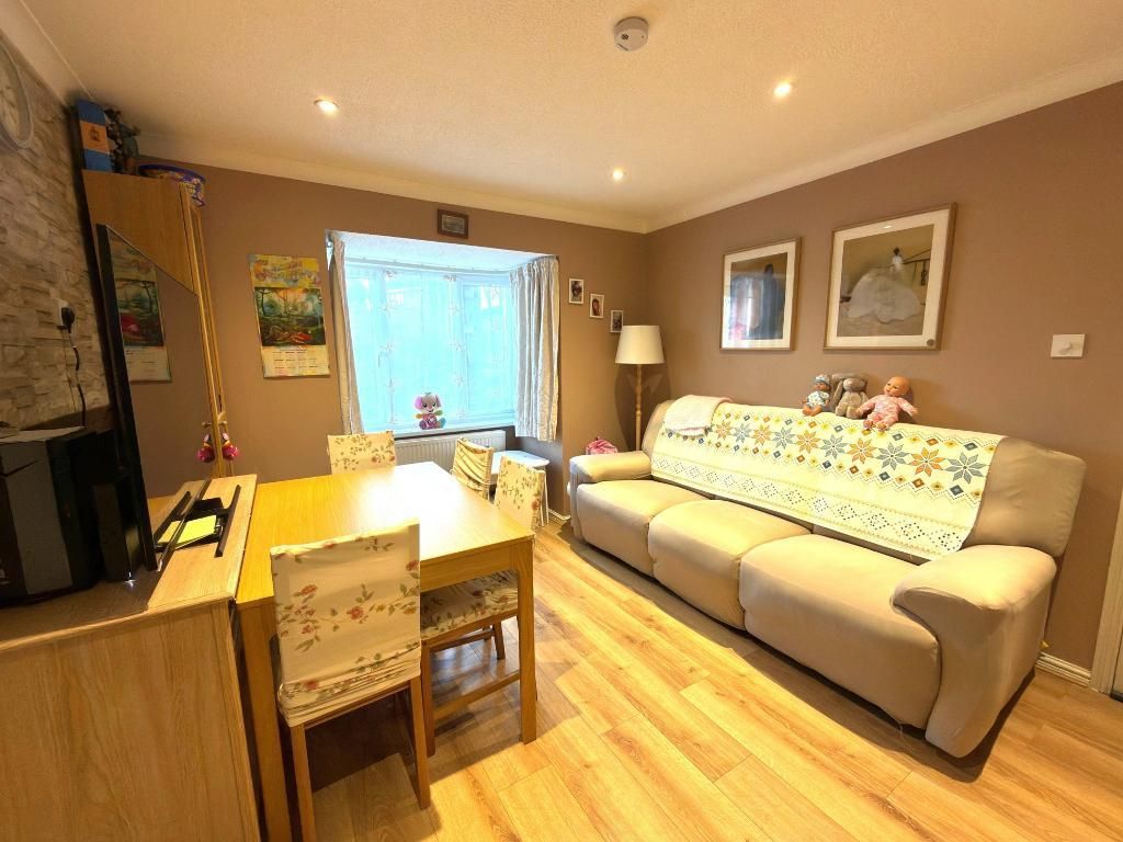 Property photo 2 of 6 Photo 2