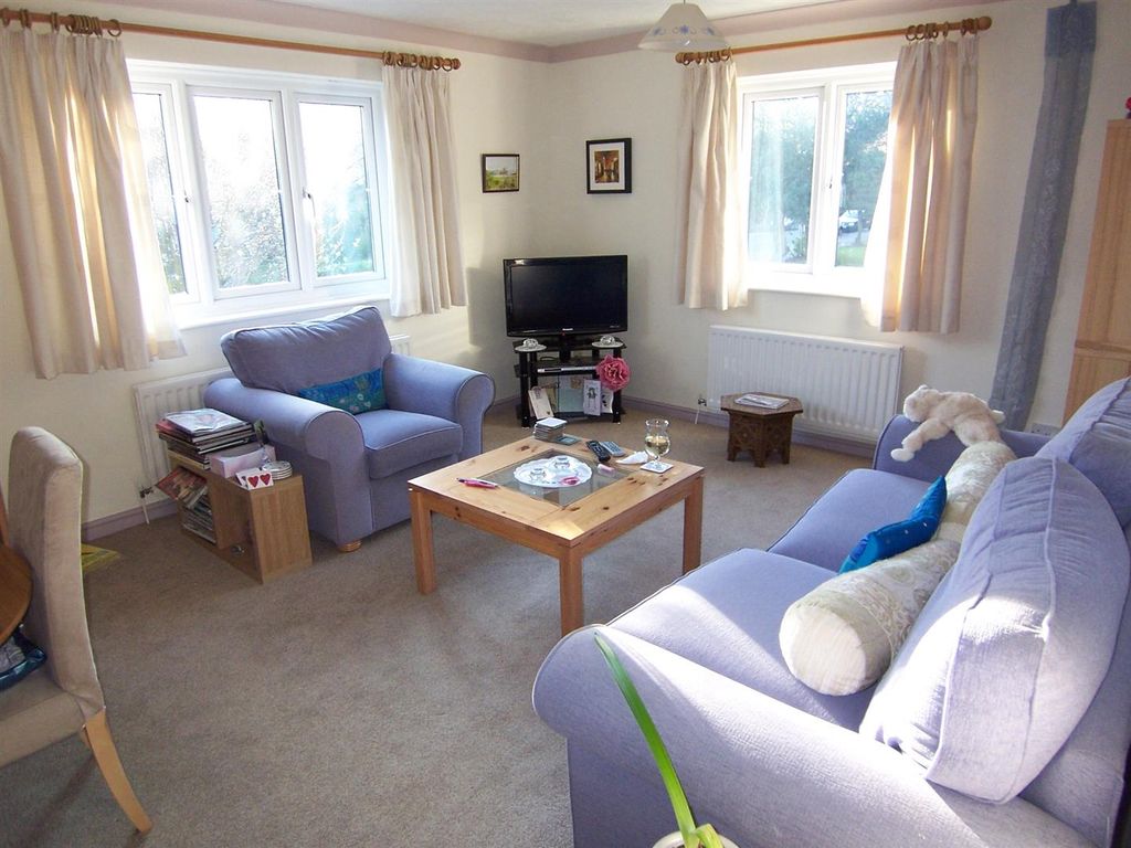 Property photo 2 of 8