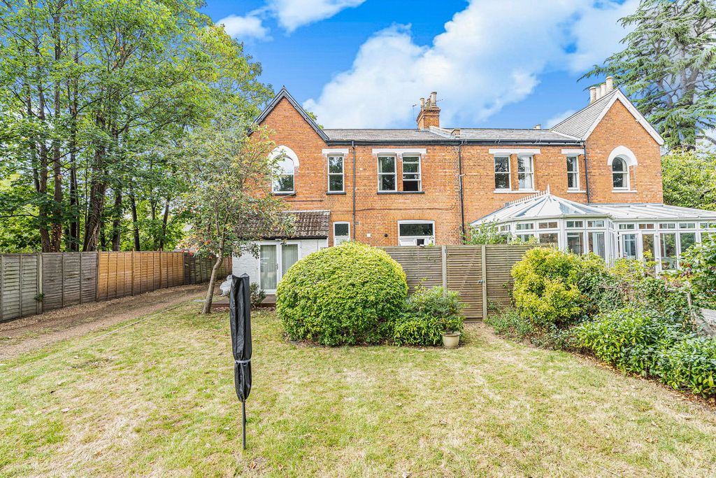 Property photo 1 of 11