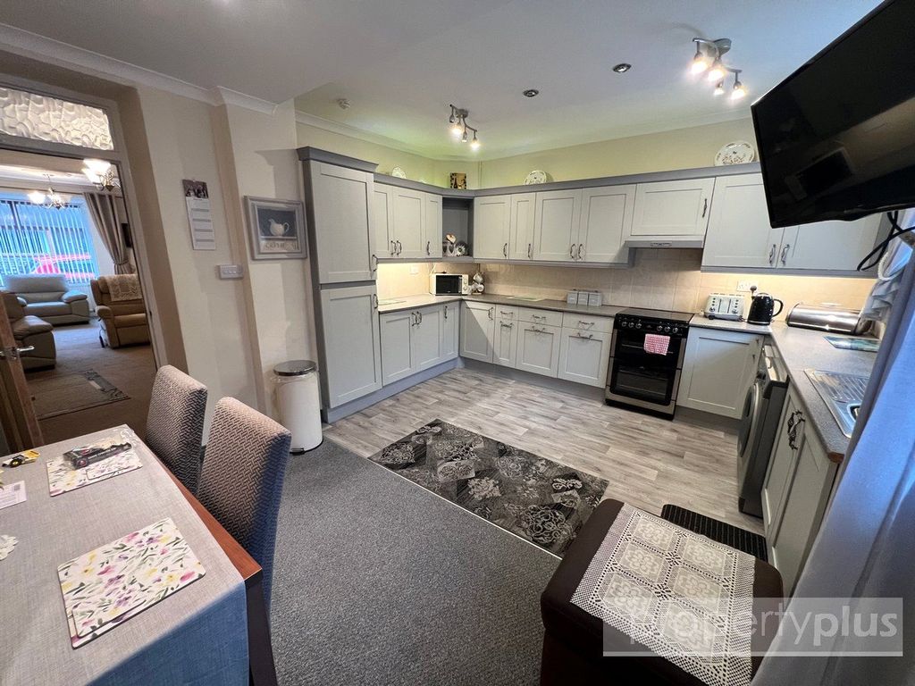 Property photo 3 of 14 Picture No. 13