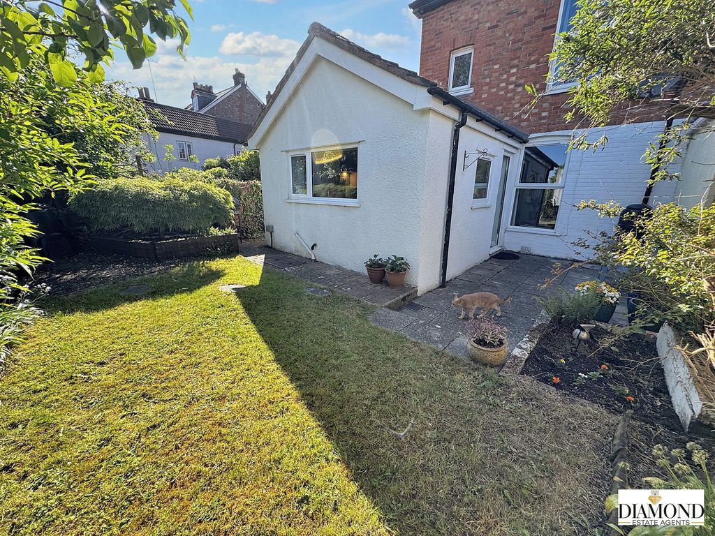 Property photo 2 of 17