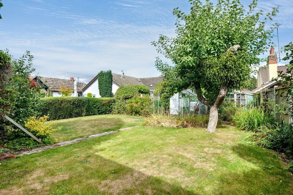 Property photo 2 of 13