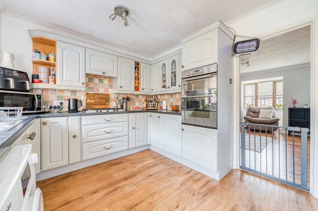 Property photo 2 of 15