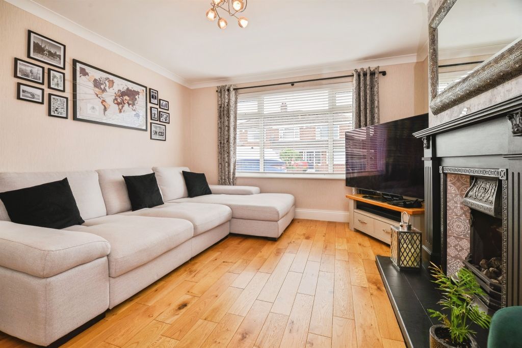 Property photo 3 of 13