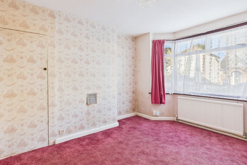 Property photo 2 of 19 Cam02545G0-Pr0538-Still003