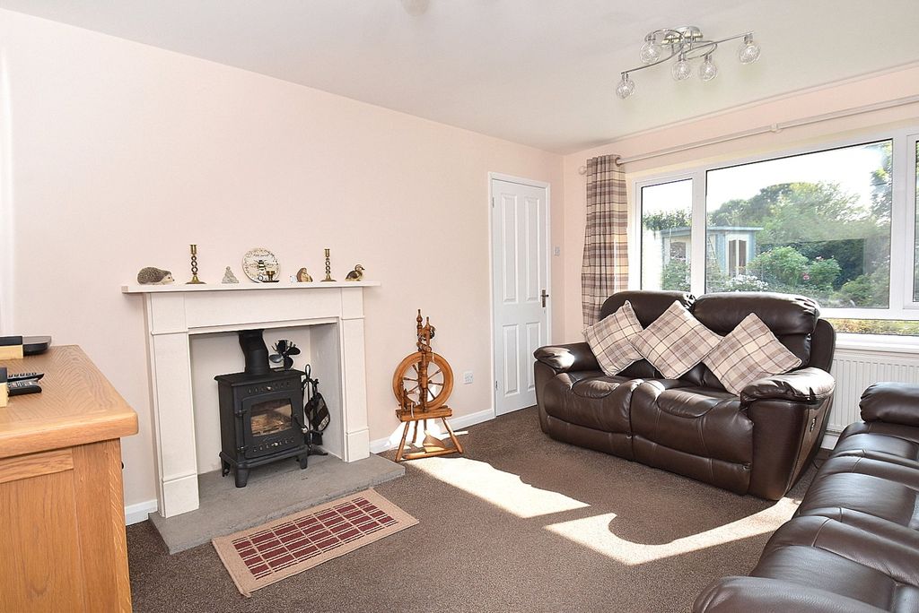 Property photo 2 of 15 Picture No. 04