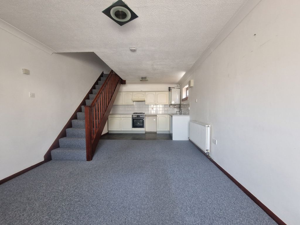 Property photo 2 of 8 Photo 1