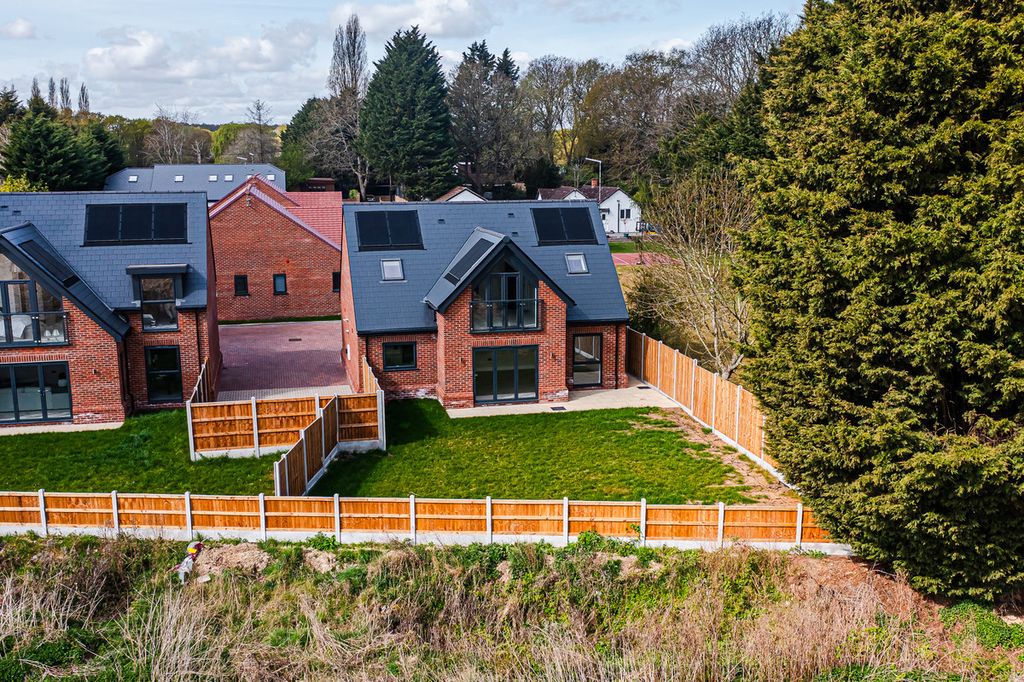 Property photo 3 of 46