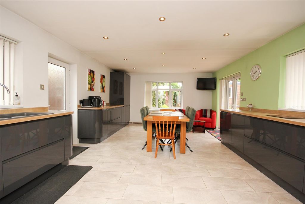 Property photo 2 of 23 Img_1806.Jpg