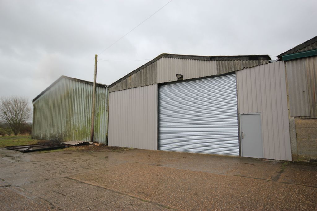 Property photo 1 of 2