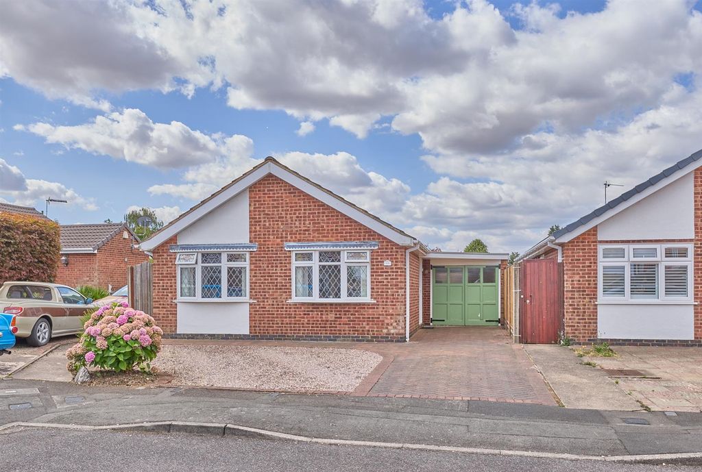 Property photo 1 of 15 Bedale Ave Hinckley_14.Jpg