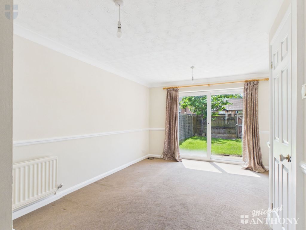 Property photo 2 of 13 Cam03218G0-Pr1077-Still015