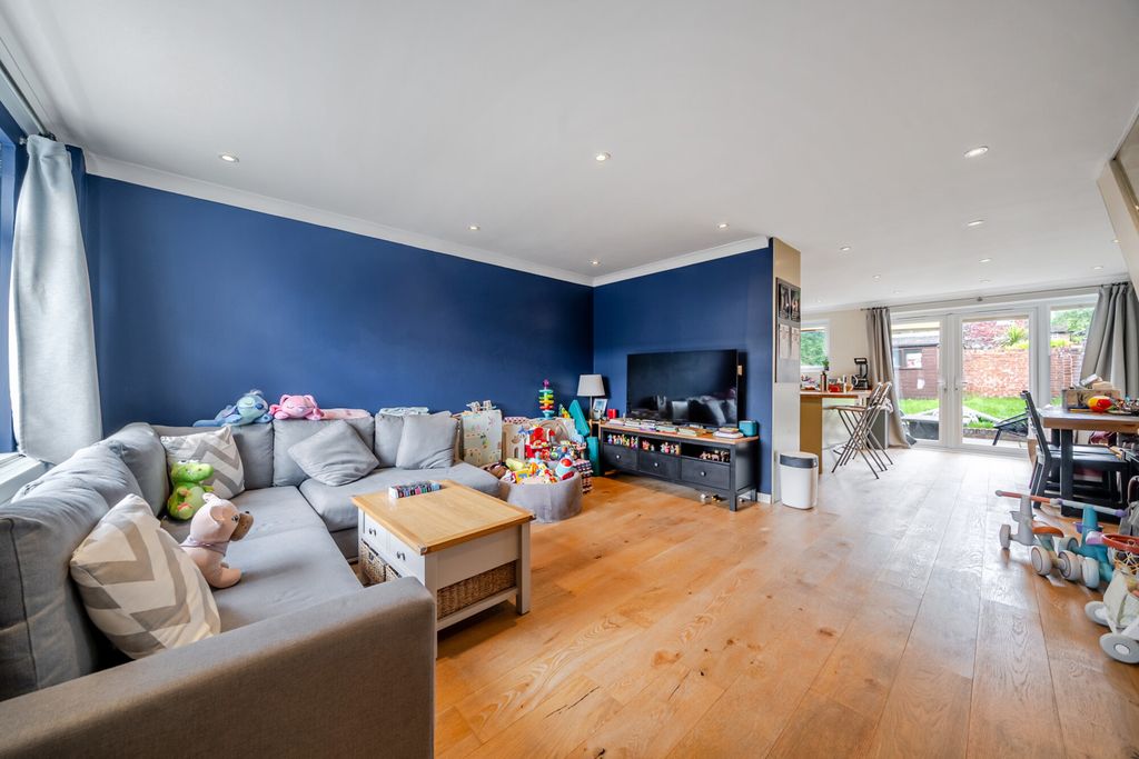 Property photo 2 of 19 1455011-8-6A06E4d...