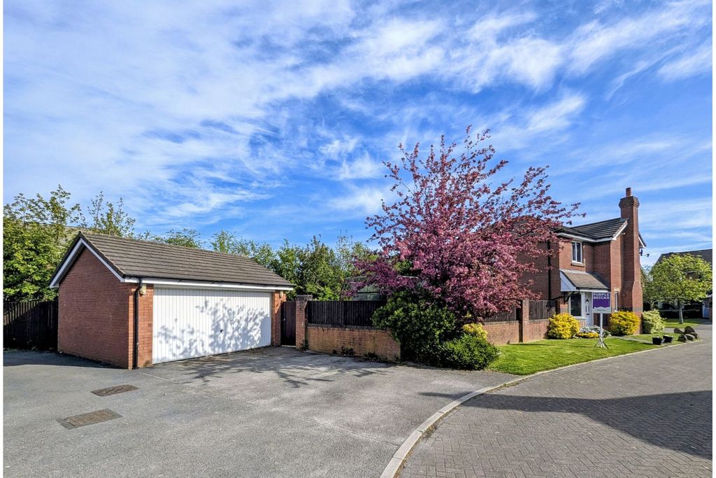 Property photo 3 of 33