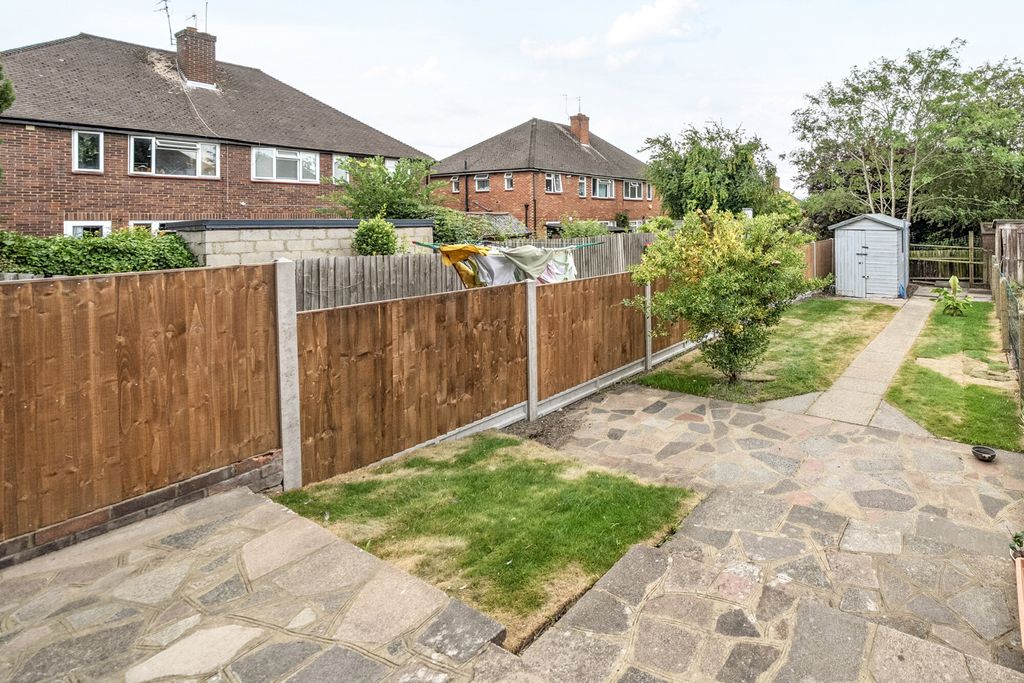 Property photo 2 of 17 16-1324587-16-687...