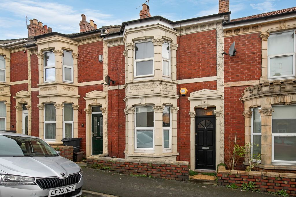 Property photo 2 of 30