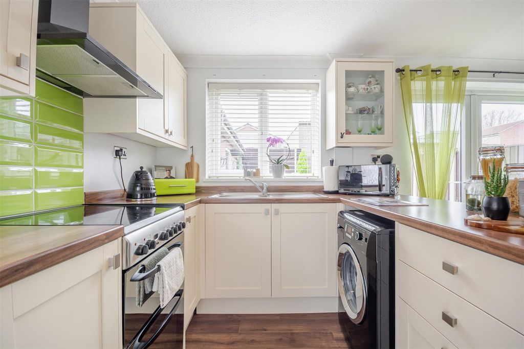 Property photo 2 of 34 Ashford-2.Jpg