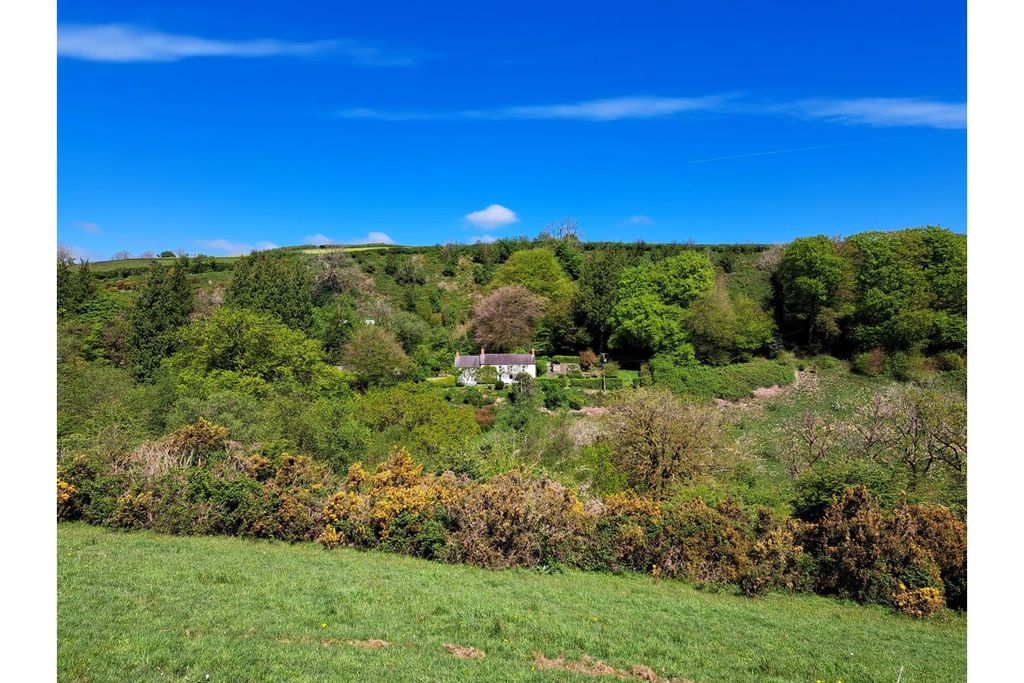 Property photo 1 of 39