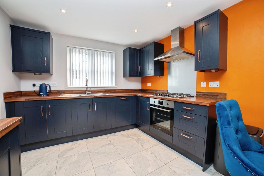 Property photo 3 of 17