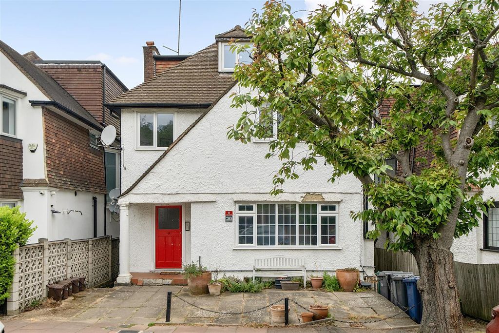 Property photo 1 of 9