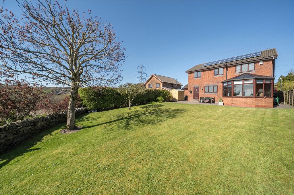 Property photo 1 of 27 Landscaped Garden