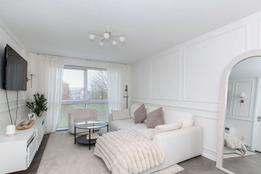 Property photo 2 of 9 Photo 9