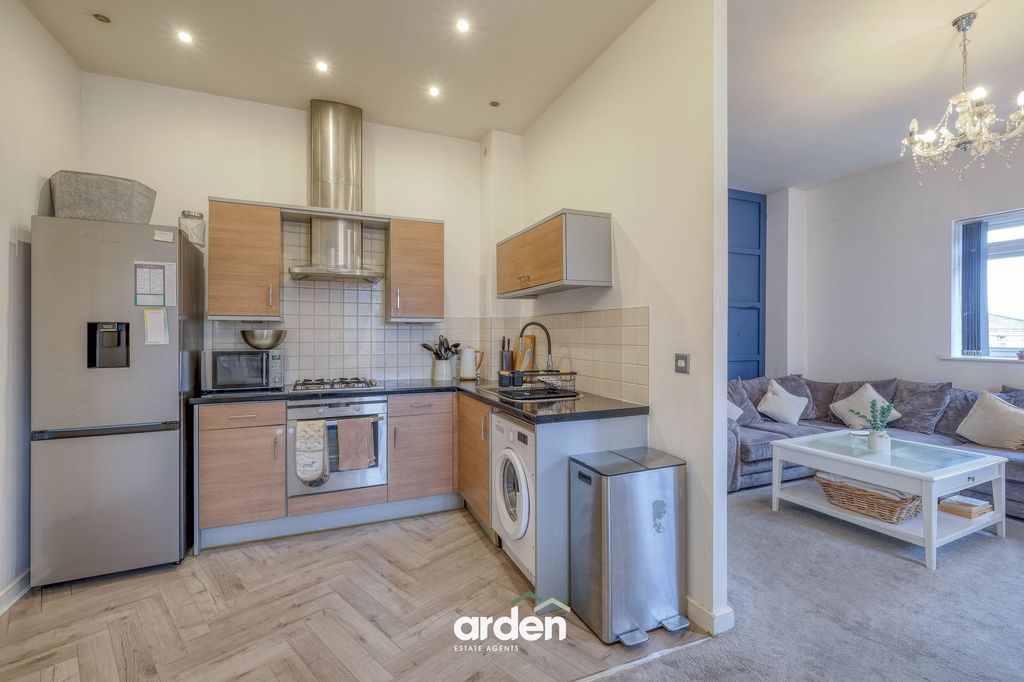 Property photo 3 of 16