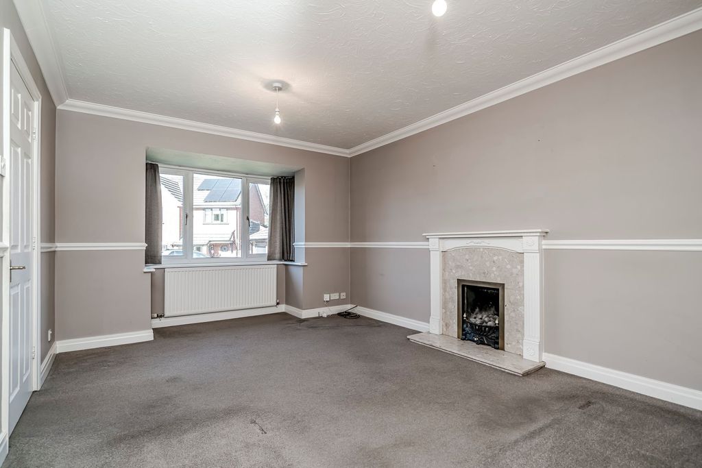 Property photo 2 of 35