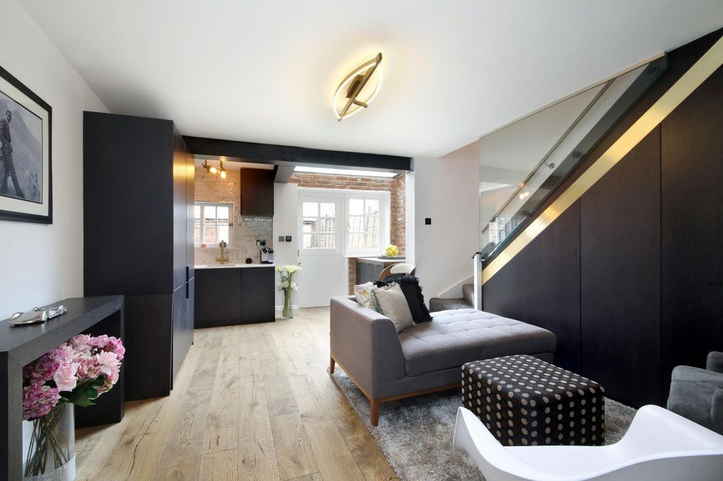 Property photo 2 of 18 Open Plan