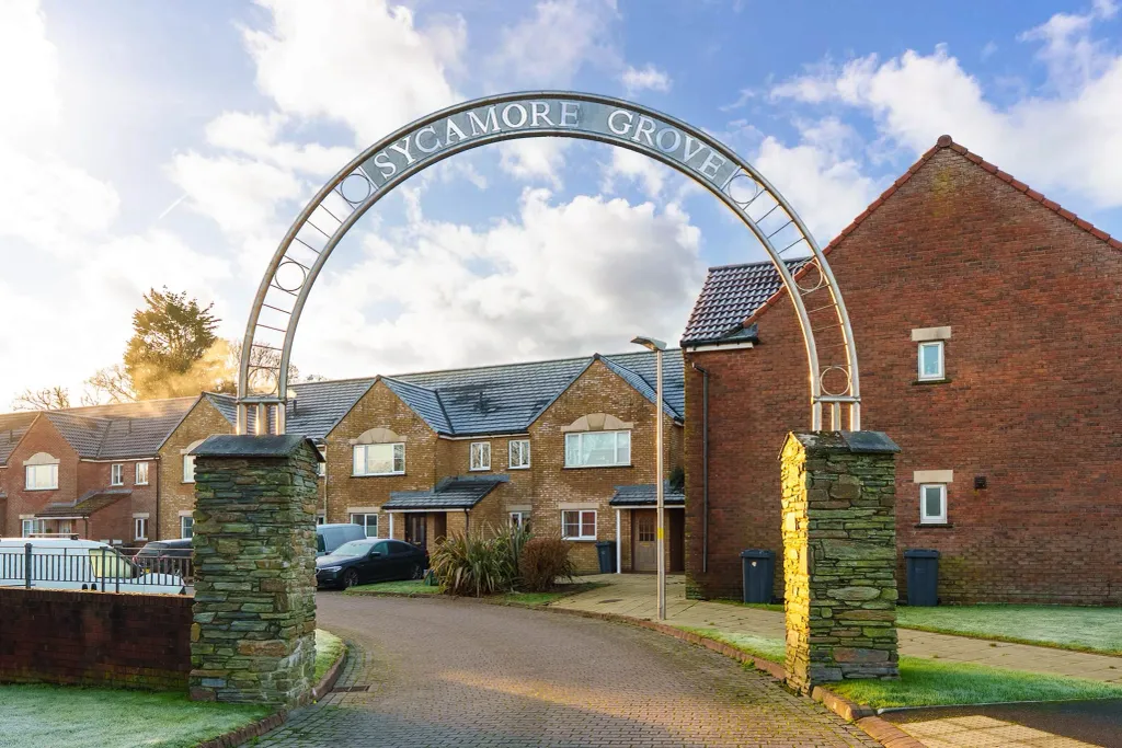 Property photo 2 of 15