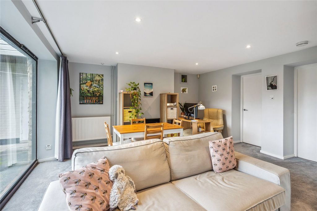 Property photo 3 of 14 Picture No. 26