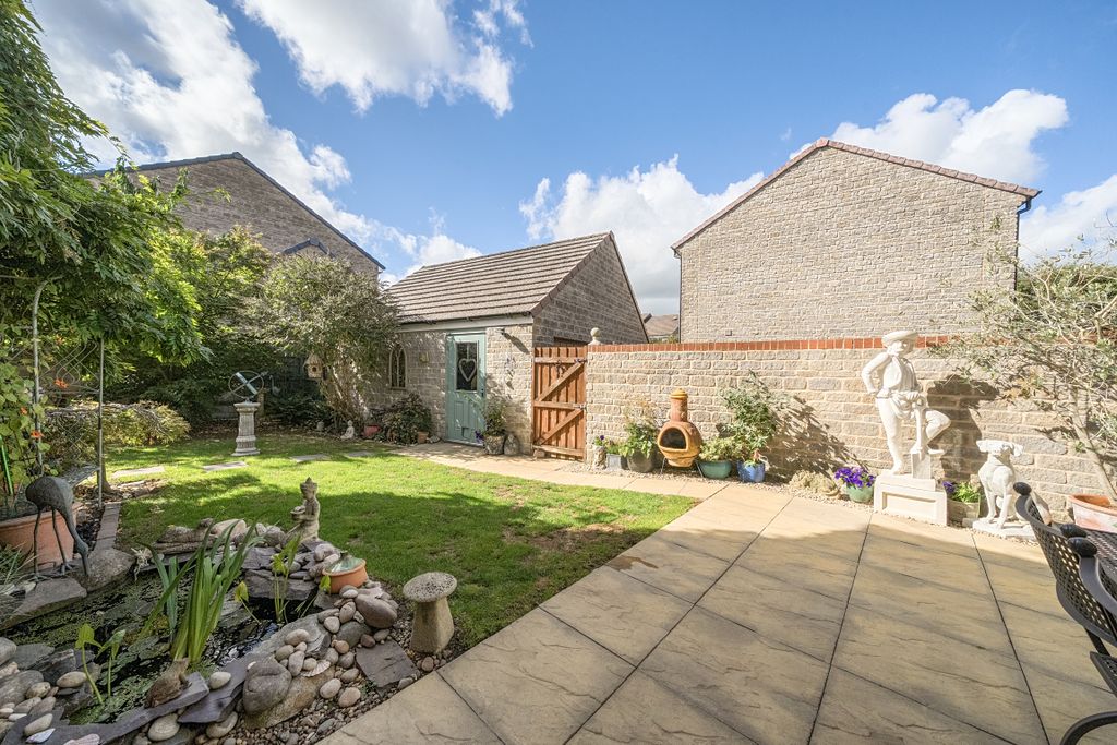 Property photo 2 of 16 1347321168Beba4Eebc59