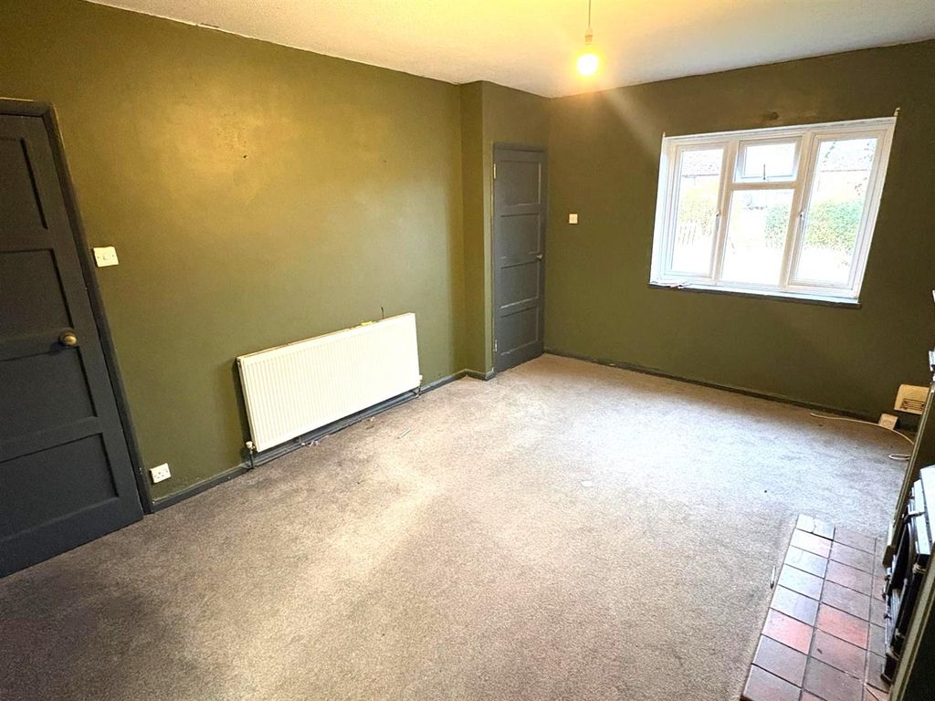 Property photo 3 of 12 Lounge 2 .Jpeg