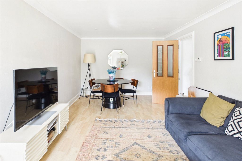 Property photo 2 of 11 Picture No. 03
