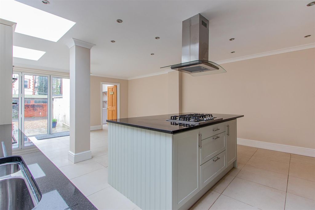 Property photo 2 of 16 Ryder Street 12-14.Jpg