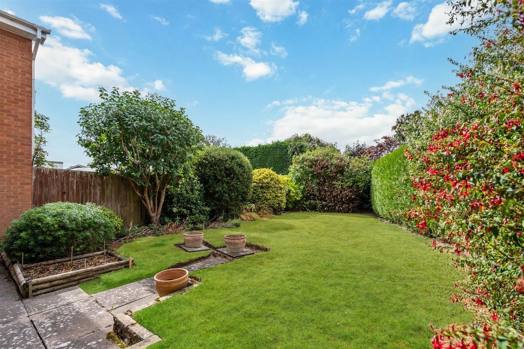 Property photo 2 of 13 20 Abbotts Close_22.Jpg