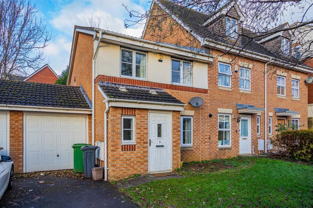 Property photo 1 of 17 Youghal Close 9-1.Jpg