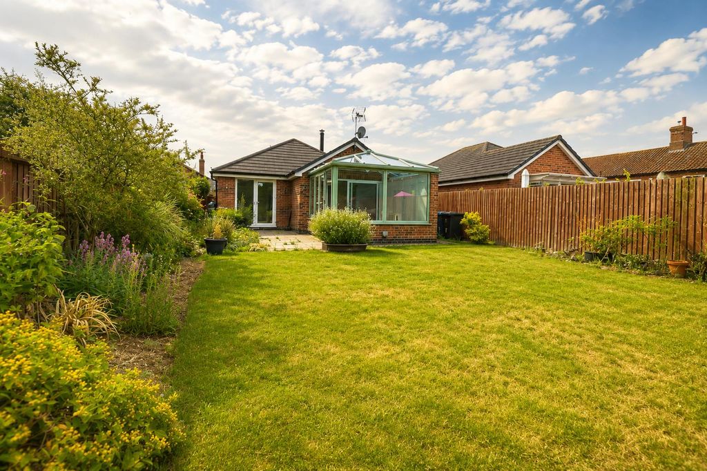 Property photo 2 of 16 c530350F-79Bb-4738-B4F8-25A0E0961351.Png