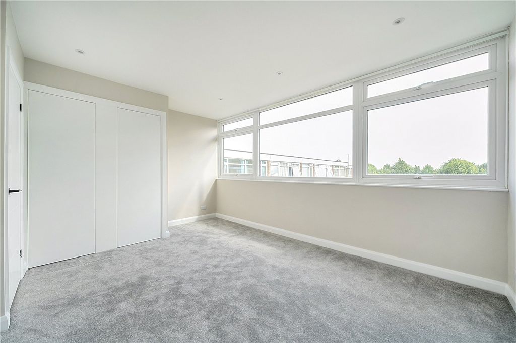 Property photo 3 of 21 Picture No. 07