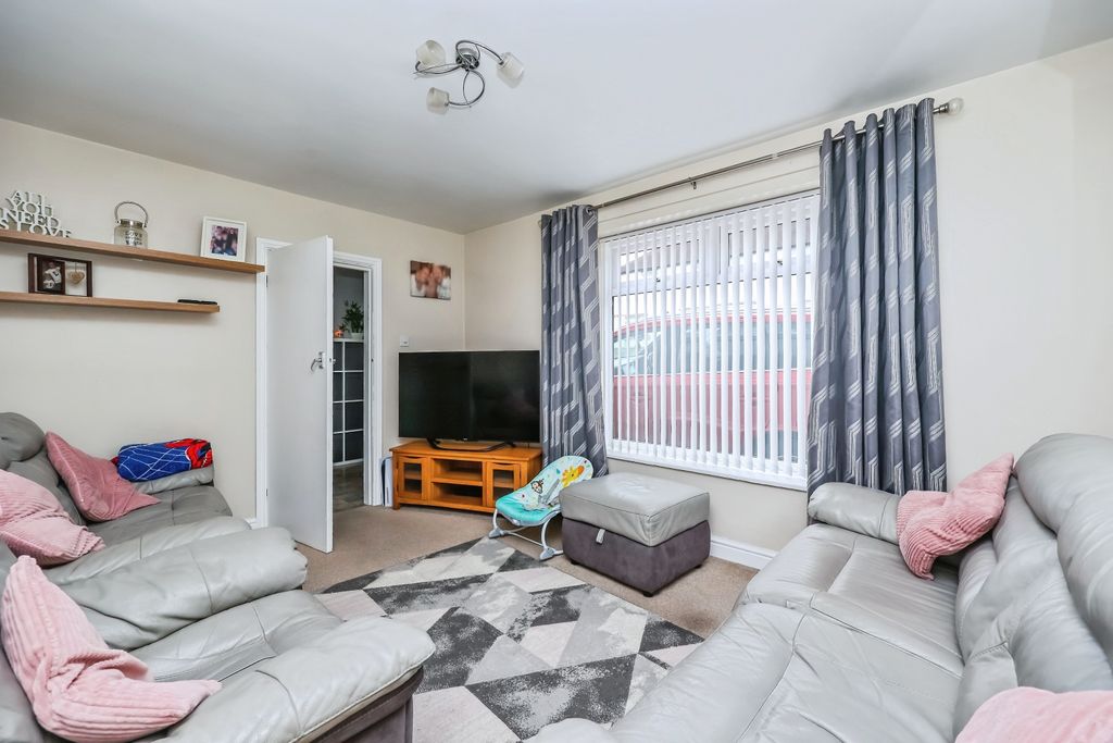 Property photo 2 of 15