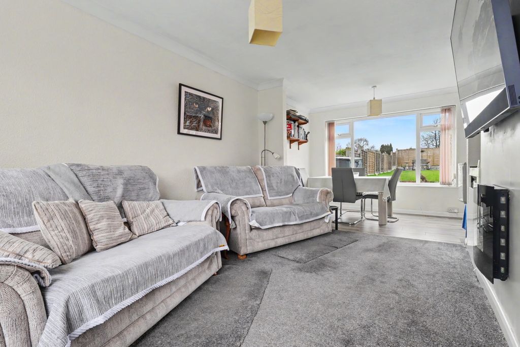 Property photo 3 of 21 3- Rob Hammond Ewemove Pontefract