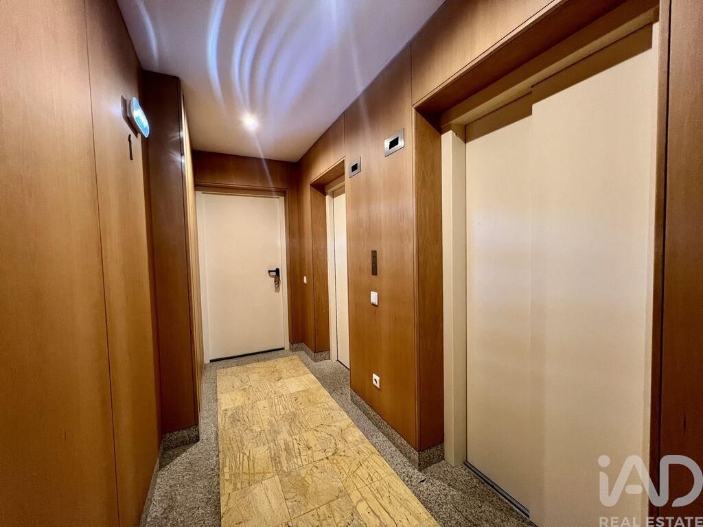 Property photo 3 of 37