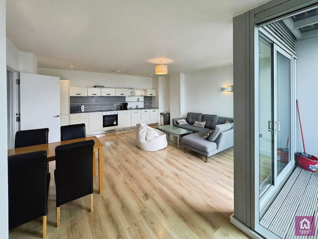 Property photo 3 of 13 Picture No. 22