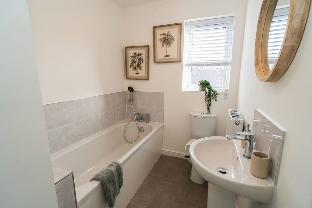 Property photo 3 of 3