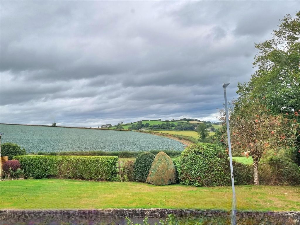 Property photo 2 of 18 View 1.Jpg